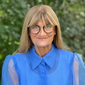 Kathy Cowan Sahadath Headshot,Certified Advisory Board Member for Myndful Planet, An Experienced Firm